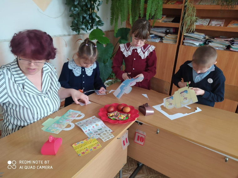 В Овчинниковской школе для учащихся начальных классов был проведён мастер-класс "Пасха Красная".